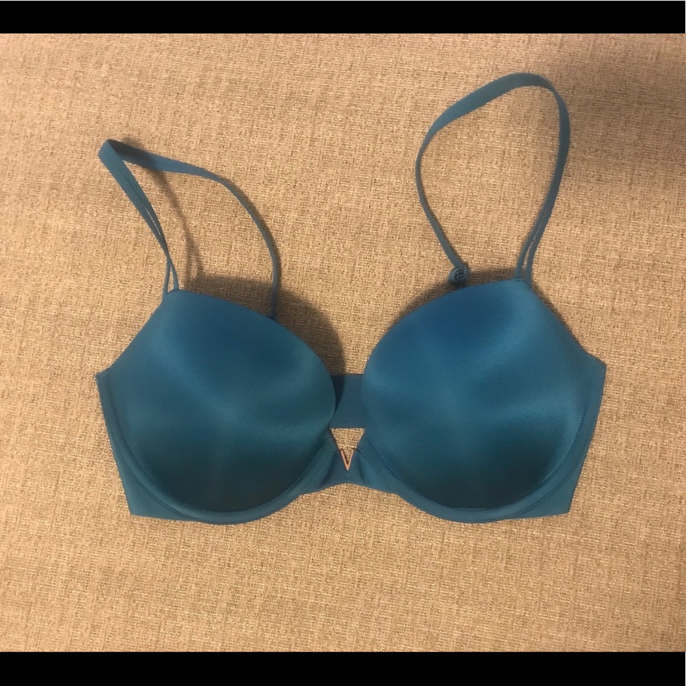 NWOT Sexy Ilusion by Victoria’s Secret Push-up Bra